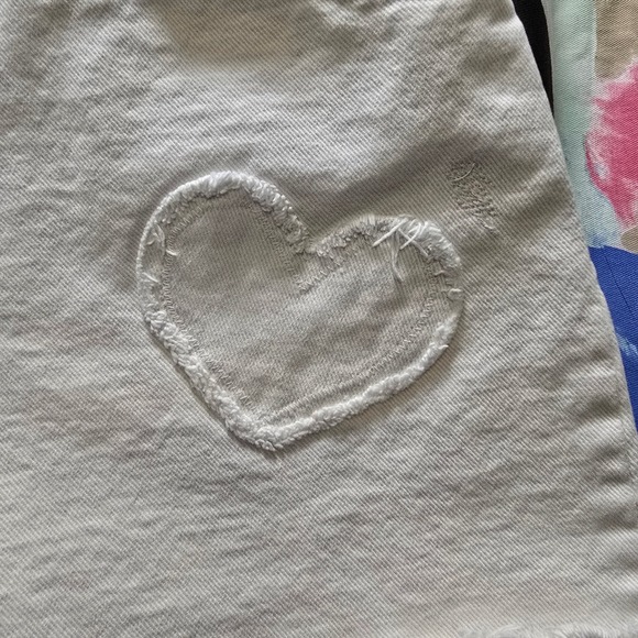 Vintage Levi's 951 Relaxed Fit Distressed Denim Shorts White Heart Orange Tab 10 - Picture 2 of 10